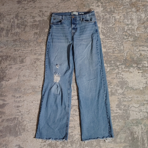 Distressed Wide Leg Jeans - Picture 6 of 9